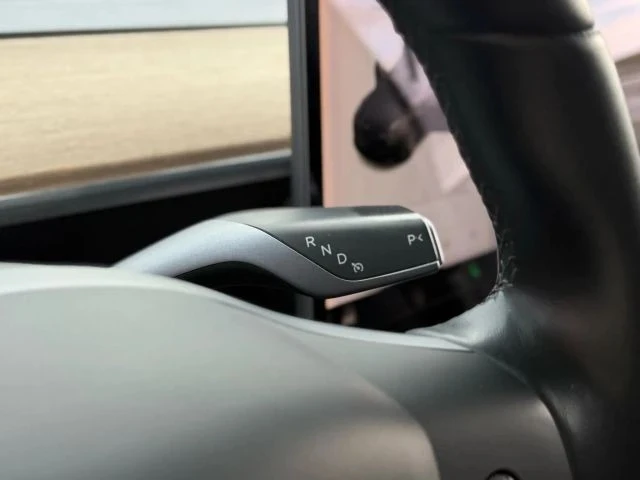 2020 Tesla Model 3 - Image 19 of 21