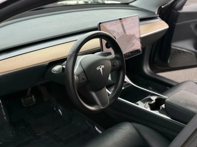 2020 Tesla Model 3 - Image 17 of 21