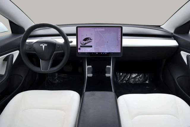 2020 Tesla Model 3 - Image 20 of 21