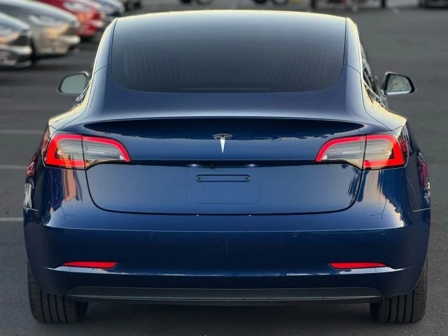 2020 Tesla Model 3 - Image 8 of 12
