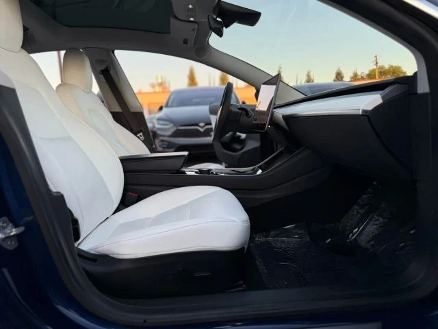 2020 Tesla Model 3 - Image 13 of 21