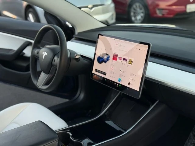 2020 Tesla Model 3 - Image 15 of 21