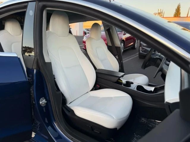 2020 Tesla Model 3 - Image 11 of 21