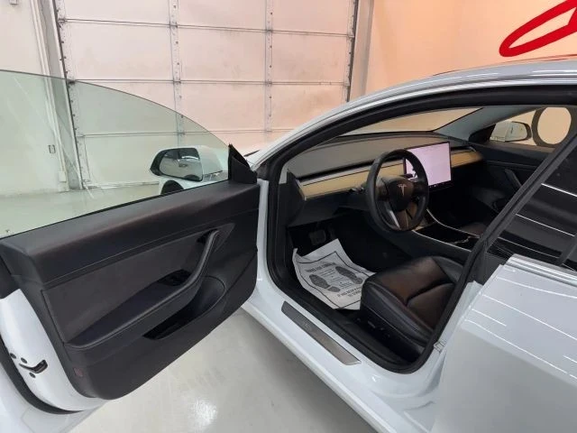 2020 Tesla Model 3 - Image 19 of 21