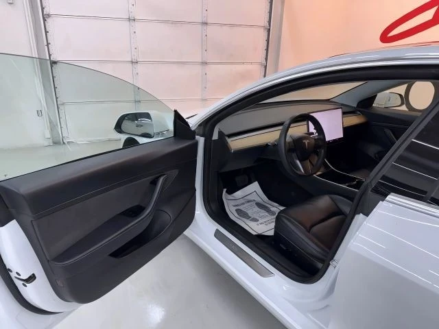 2020 Tesla Model 3 - Image 15 of 21
