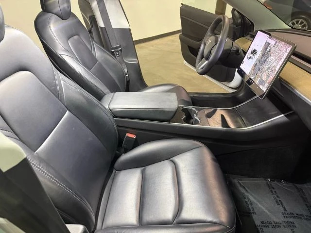 2020 Tesla Model 3 - Image 9 of 21