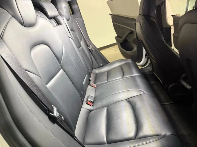 2020 Tesla Model 3 - Image 17 of 21