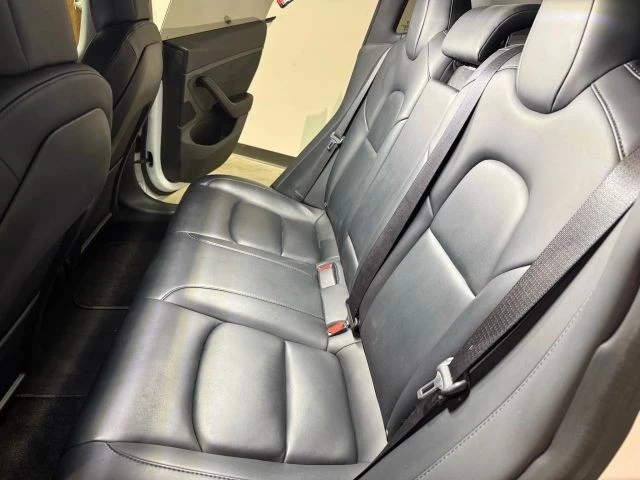 2020 Tesla Model 3 - Image 18 of 21