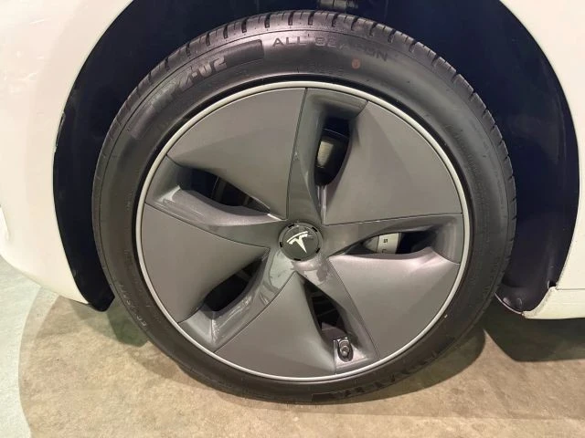 2020 Tesla Model 3 - Image 21 of 21