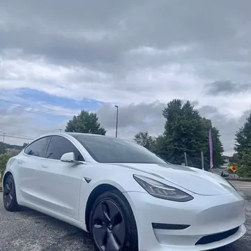 2020 Tesla Model 3 Standard Range Plus Sedan 4D
