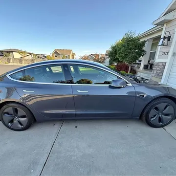 2020 Tesla Model 3 Standard Range Sedan 4D
