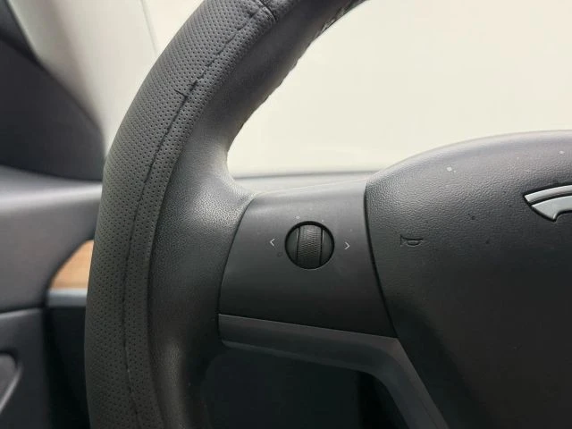 2020 Tesla Model 3 - Image 18 of 21