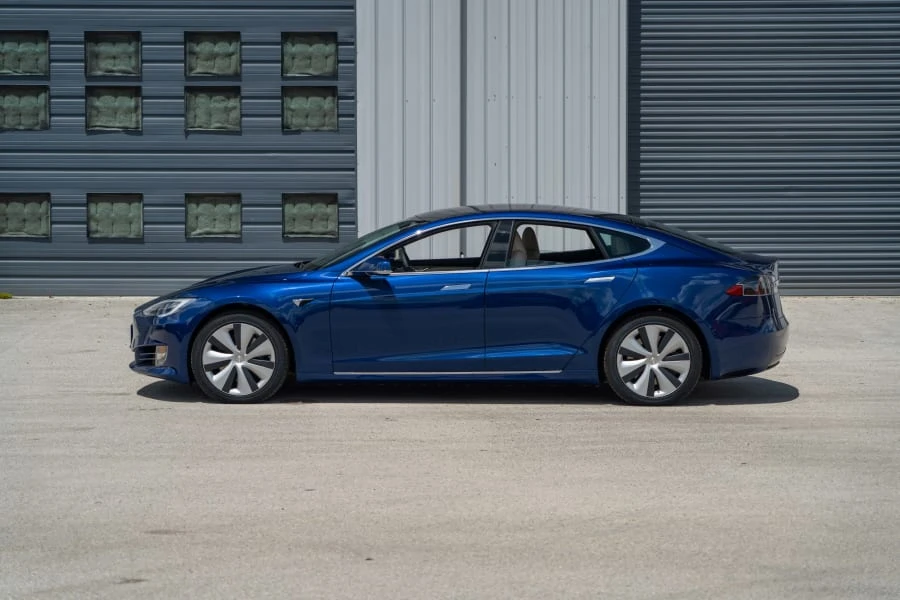 2020 Tesla Model S - Image 2 of 15