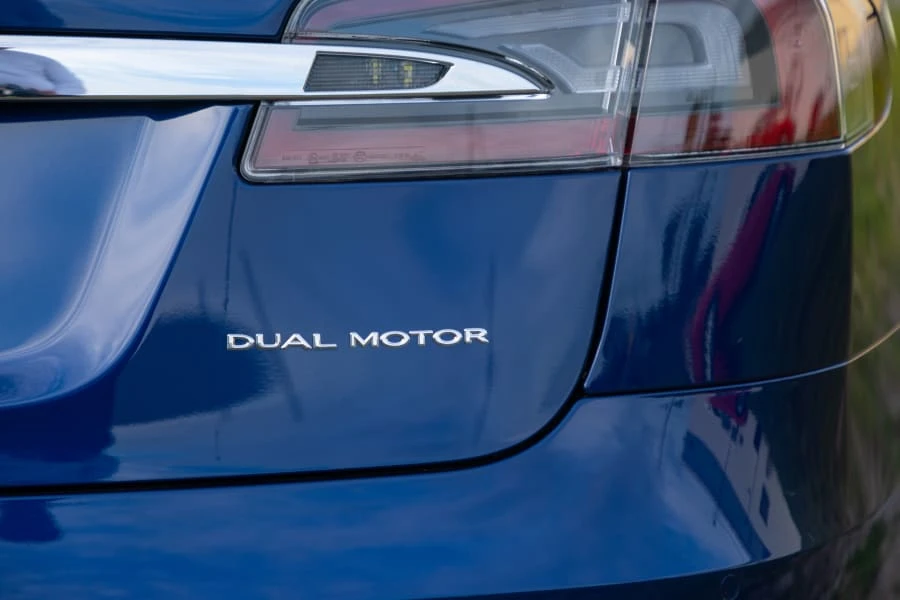 2020 Tesla Model S - Image 8 of 15