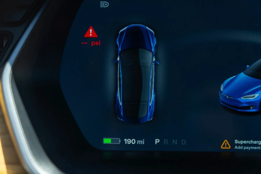 2020 Tesla Model S - Image 13 of 15