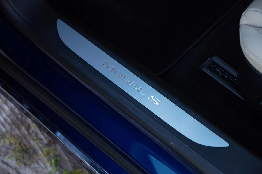 2020 Tesla Model S - Image 13 of 15