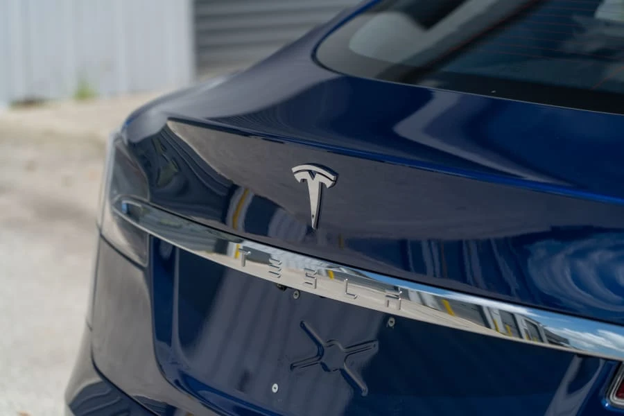2020 Tesla Model S - Image 5 of 15