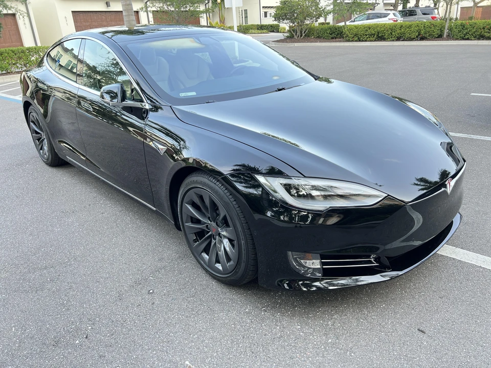 2020 Tesla Model S - Image 25 of 31