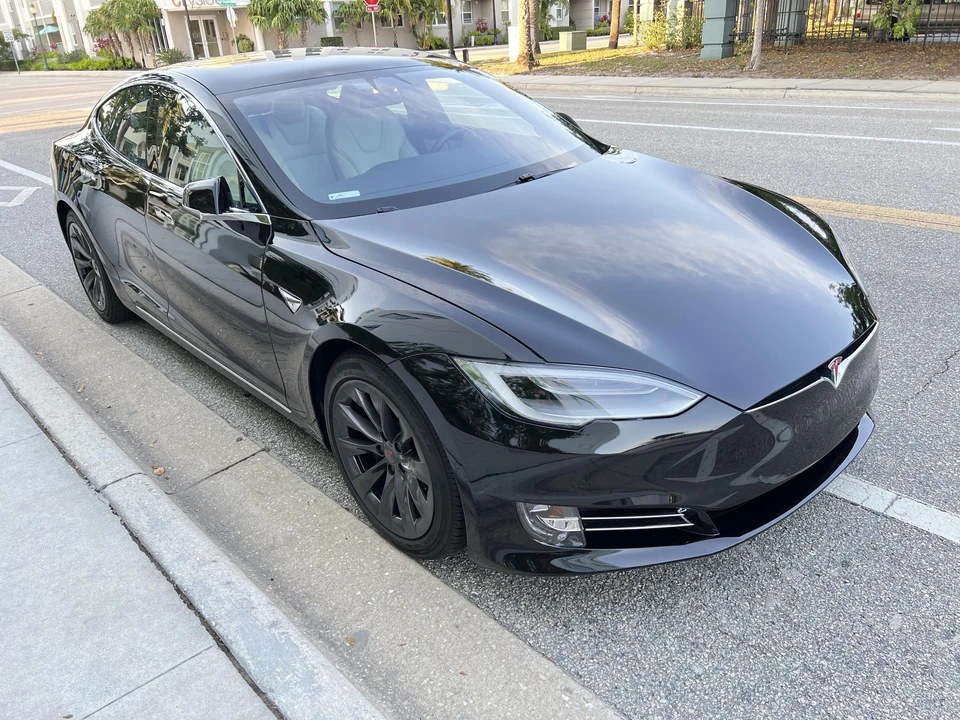 2020 Tesla Model S - Image 24 of 31