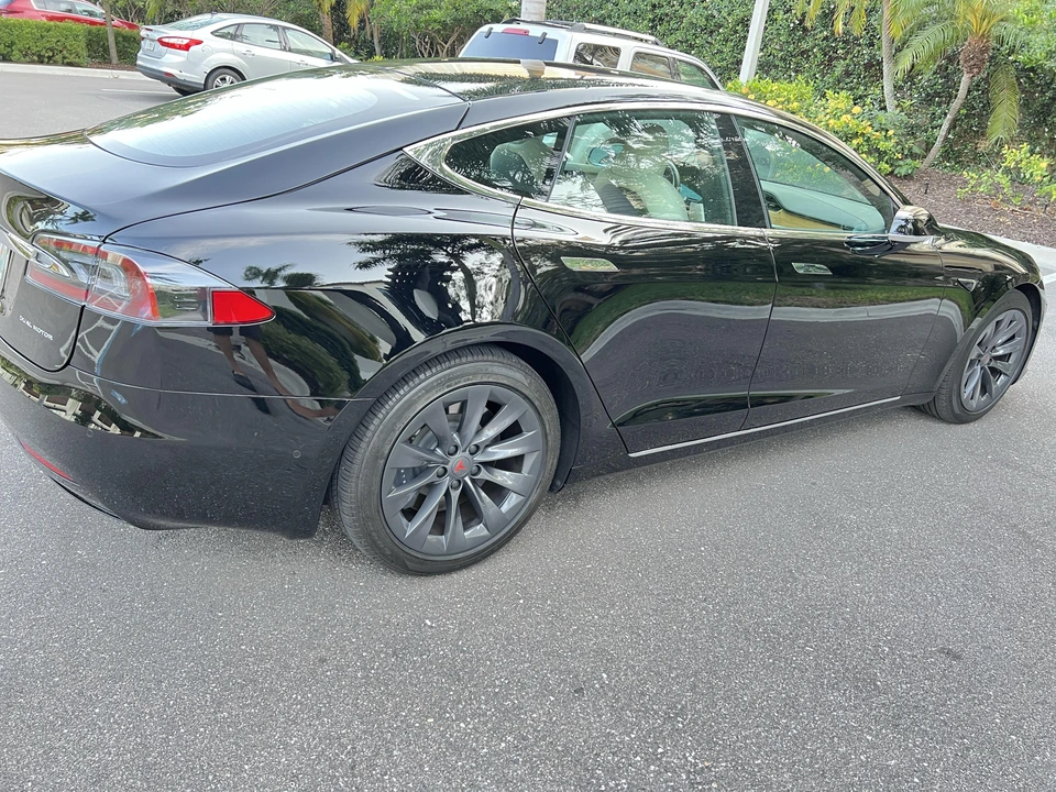 2020 Tesla Model S - Image 20 of 31