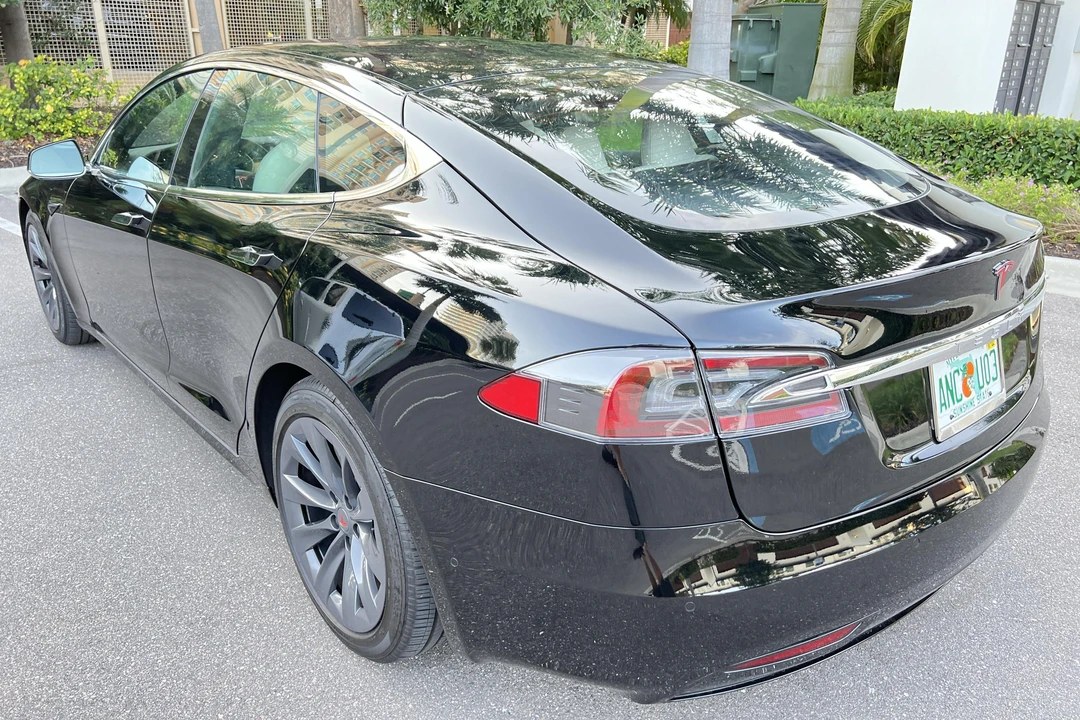 2020 Tesla Model S - Image 4 of 31