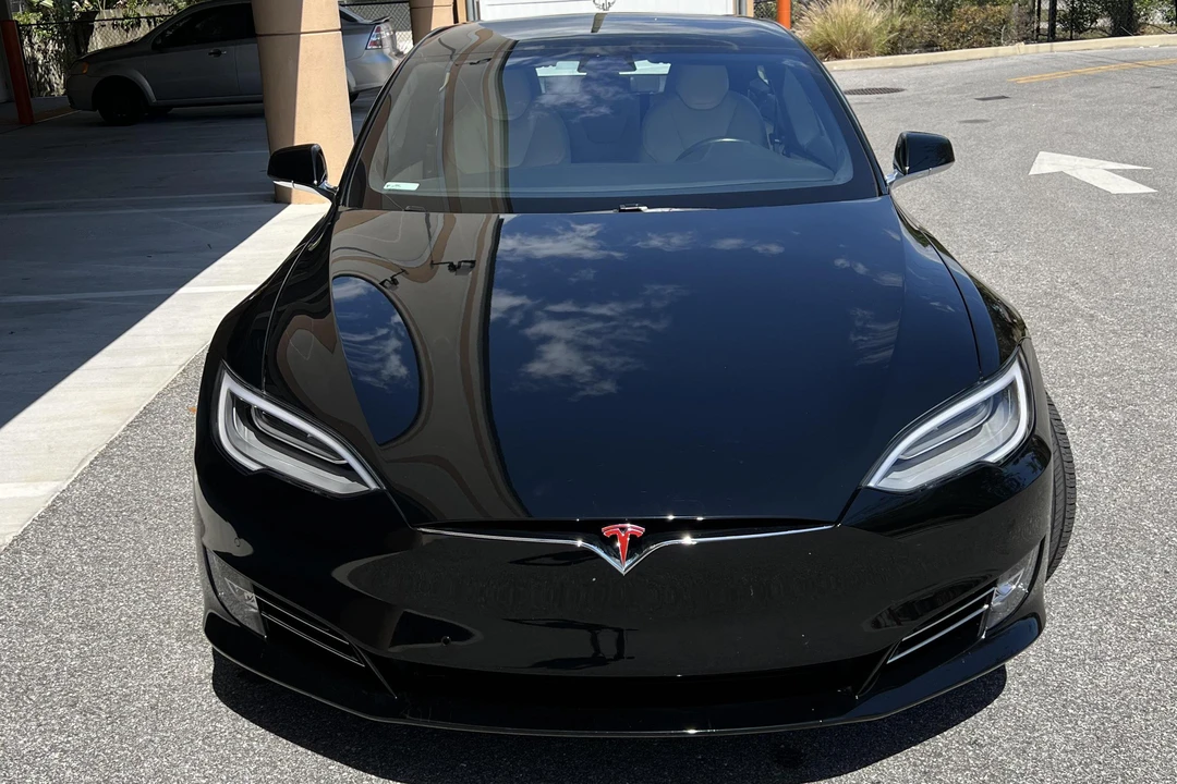 2020 Tesla Model S - Image 2 of 31