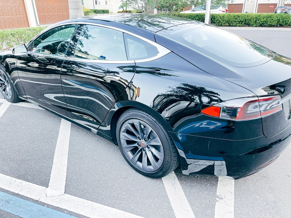 2020 Tesla Model S - Image 14 of 31