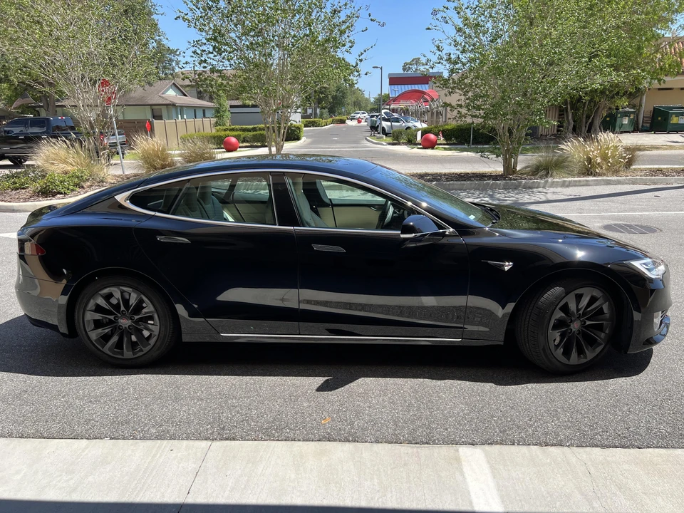 2020 Tesla Model S - Image 21 of 31