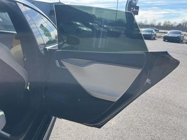 2020 Tesla Model S - Image 17 of 21