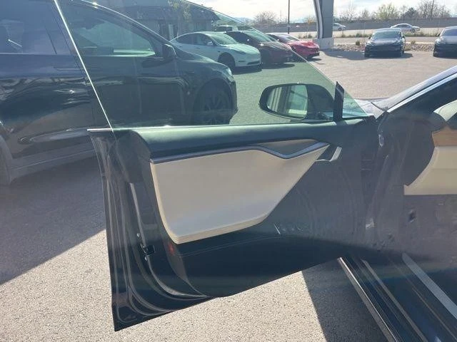 2020 Tesla Model S - Image 10 of 21