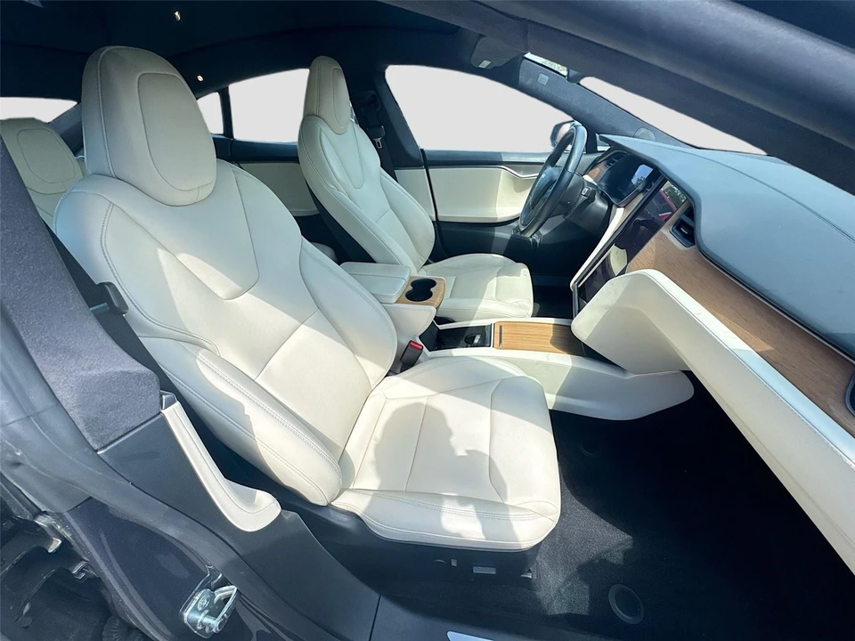 2020 Tesla Model S - Image 13 of 15