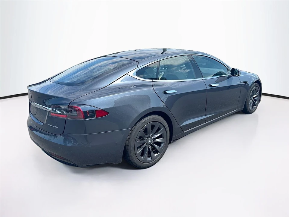2020 Tesla Model S - Image 4 of 15