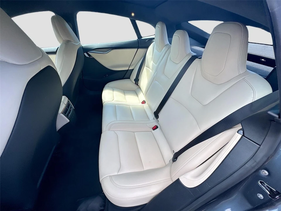 2020 Tesla Model S - Image 11 of 15