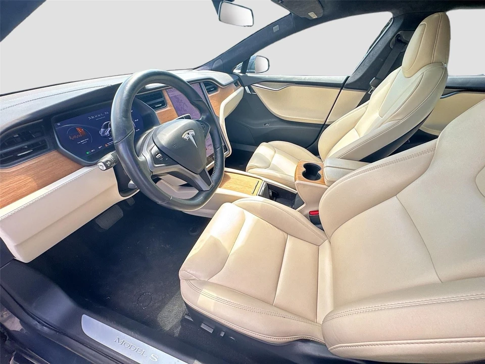 2020 Tesla Model S - Image 10 of 15