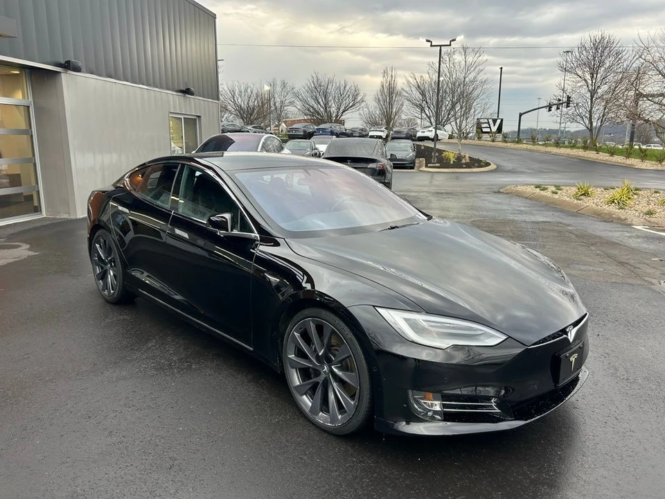 2020 Tesla Model S - Image 3 of 17
