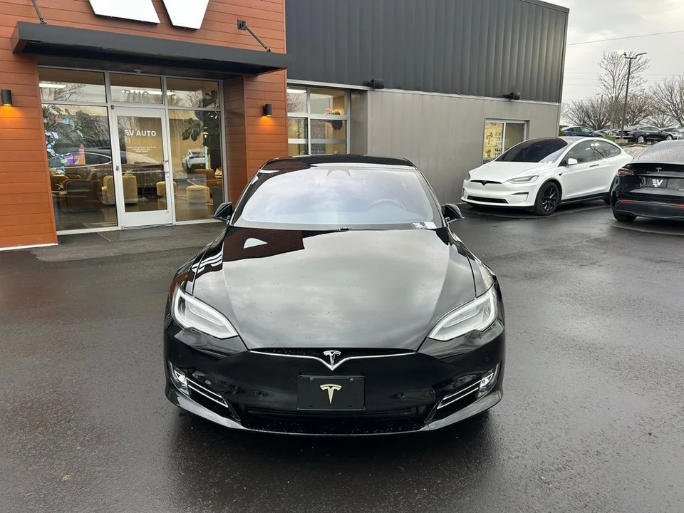 2020 Tesla Model S - Image 2 of 17