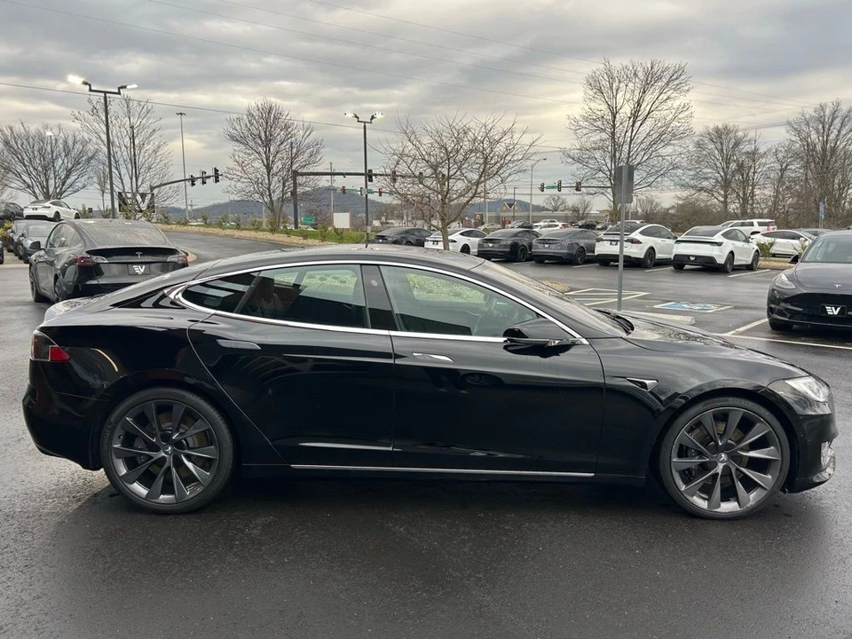 2020 Tesla Model S - Image 4 of 17