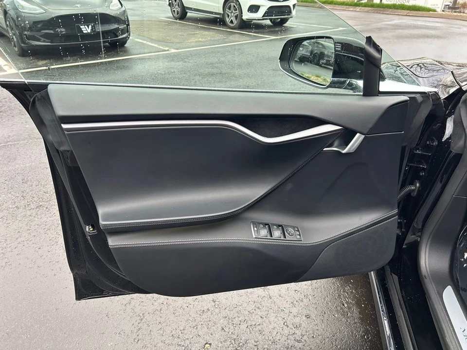 2020 Tesla Model S - Image 14 of 17