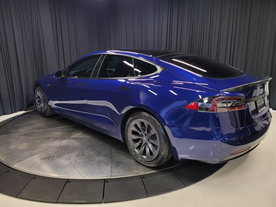 2020 Tesla Model S - Image 9 of 12