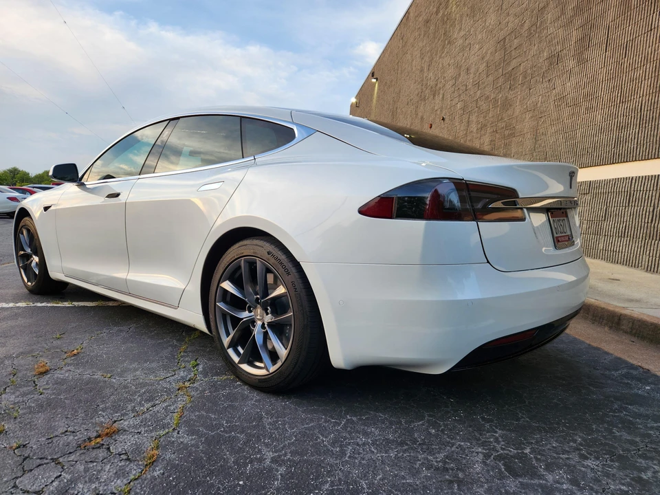 2020 Tesla Model S - Image 12 of 31