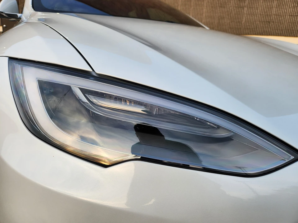 2020 Tesla Model S - Image 28 of 31