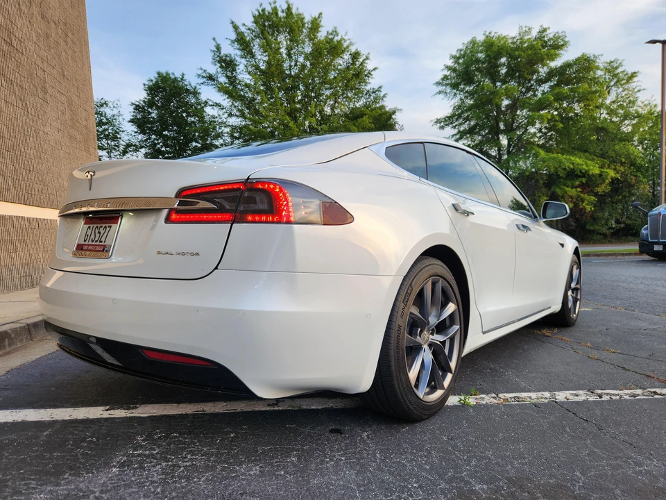 2020 Tesla Model S - Image 17 of 31