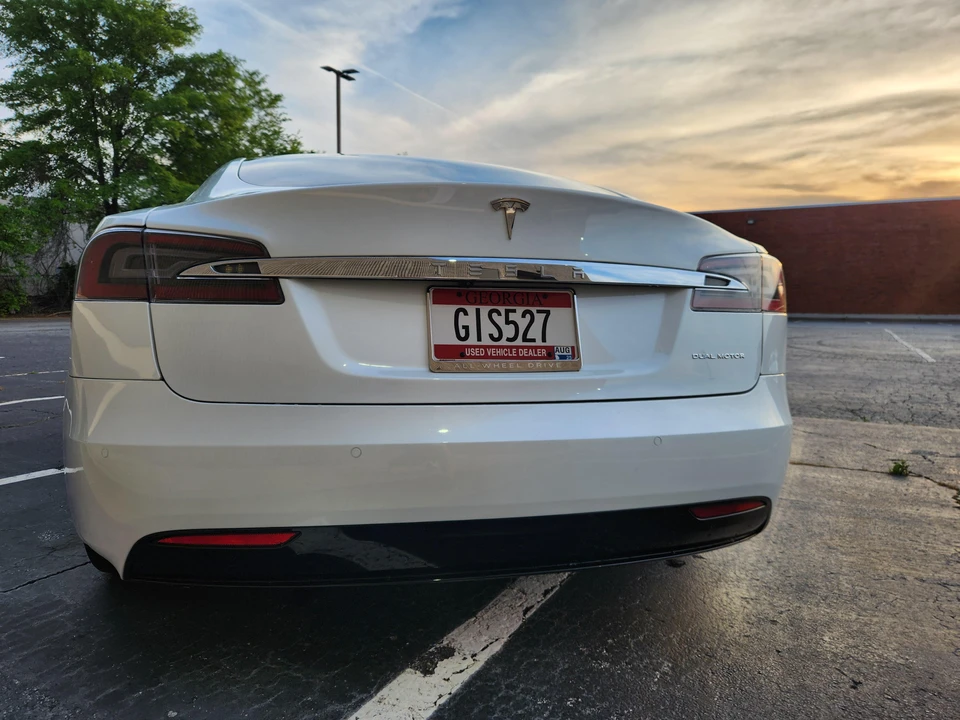 2020 Tesla Model S - Image 14 of 31
