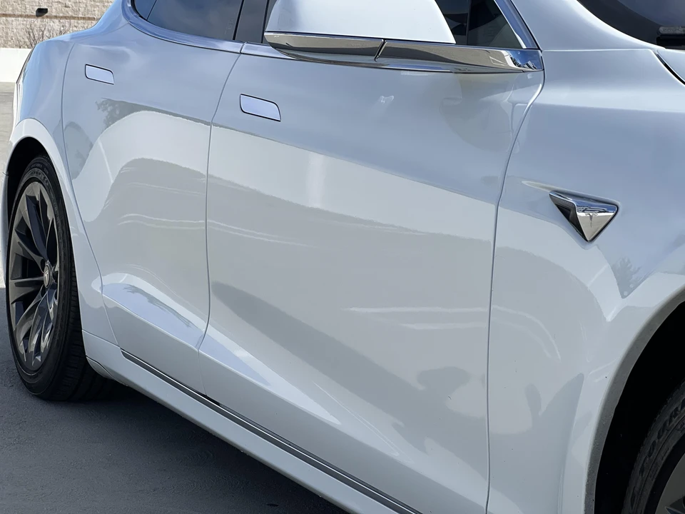2020 Tesla Model S - Image 26 of 31