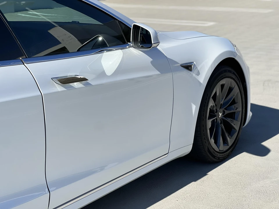 2020 Tesla Model S - Image 25 of 31