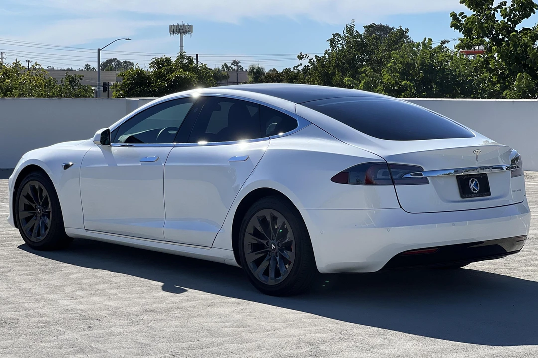 2020 Tesla Model S - Image 4 of 31