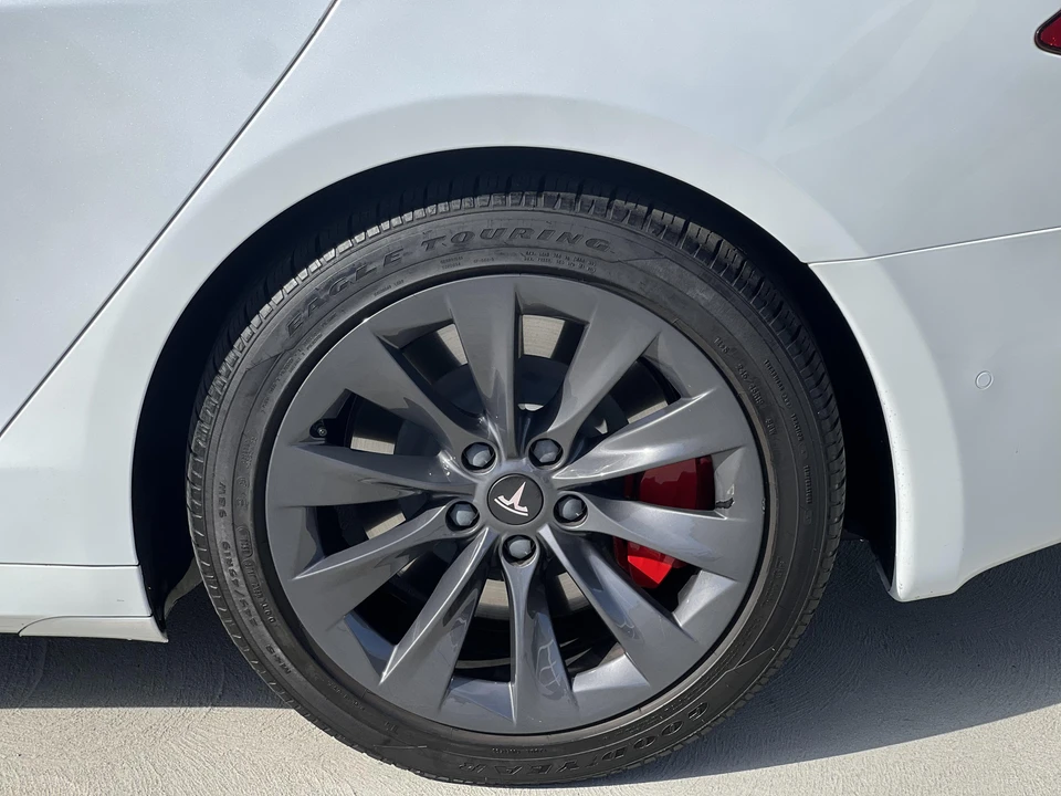 2020 Tesla Model S - Image 30 of 31