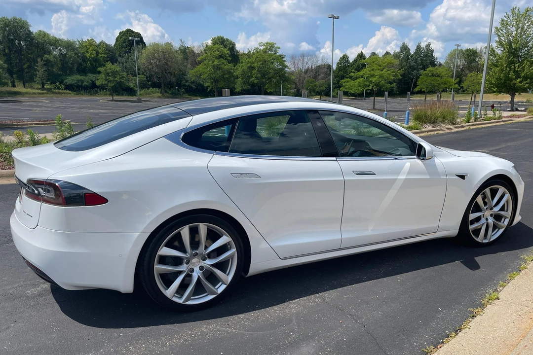 2020 Tesla Model S - Image 4 of 31