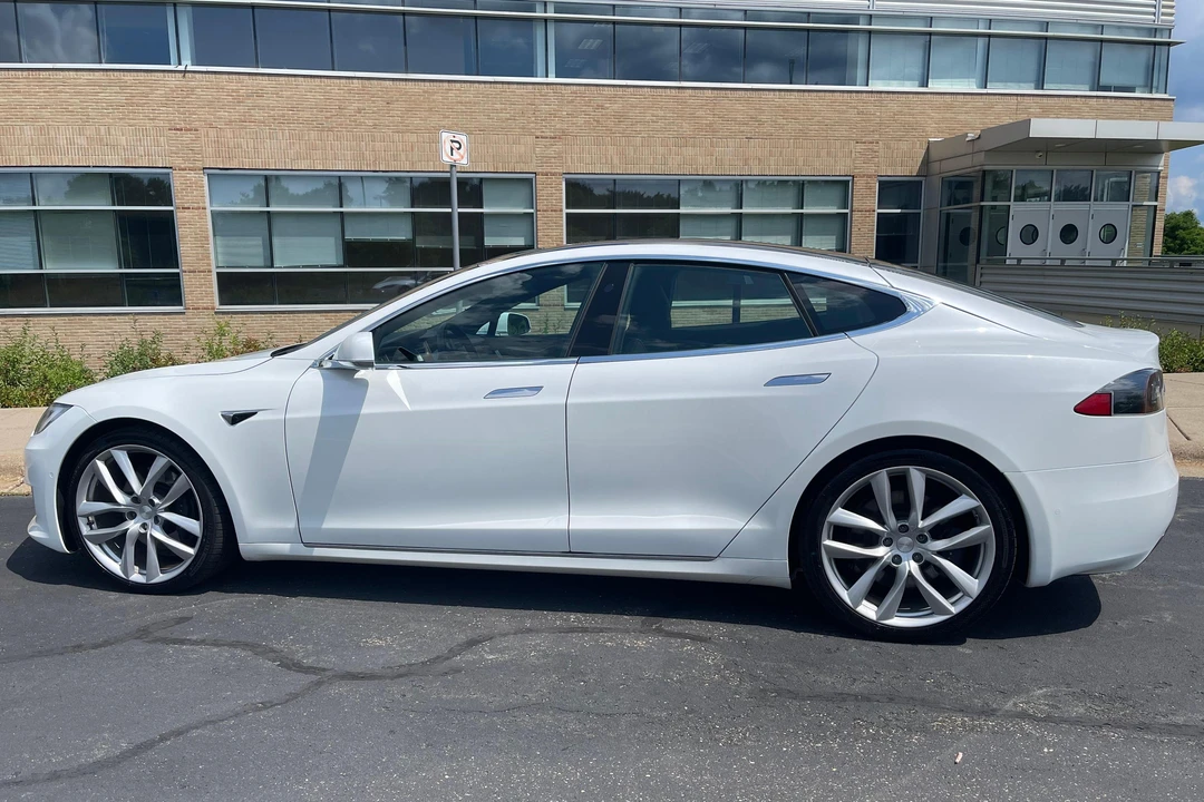 2020 Tesla Model S - Image 3 of 31