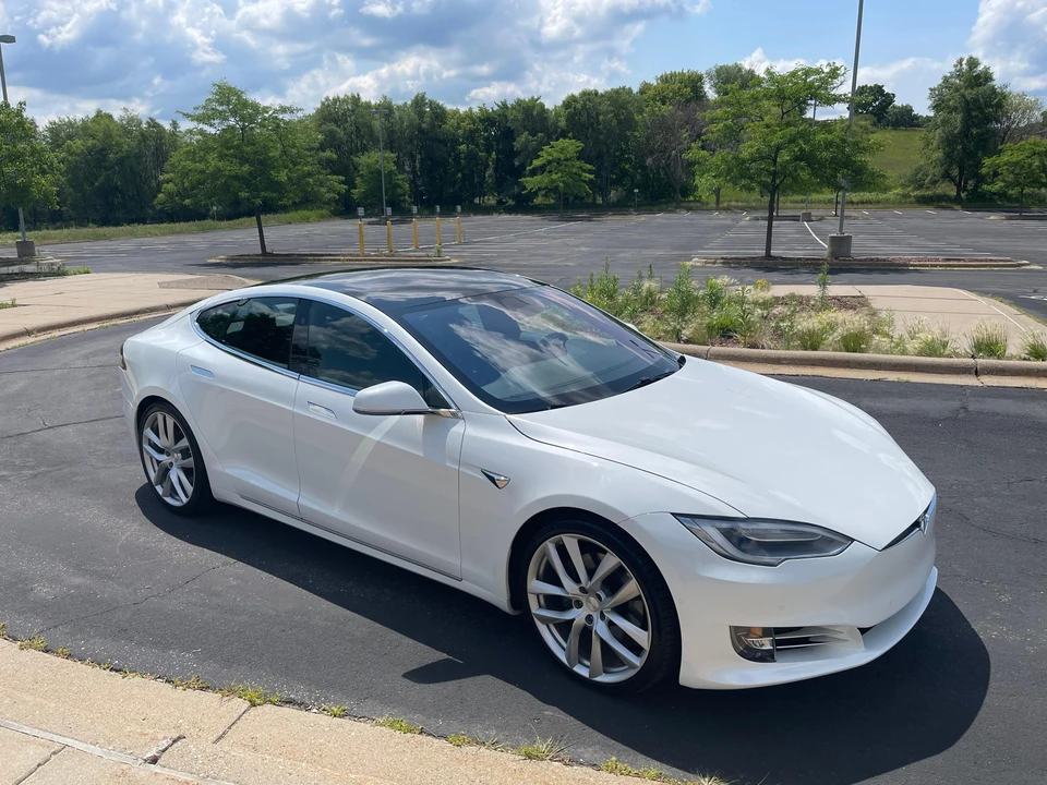 2020 Tesla Model S - Image 20 of 31